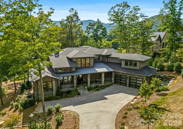 Photo 2 of Single family home for sale at 16 Smokey Ridge Trl, Arden, NC 28704 | MLS# 4423322 | Listing updated on 2026-09-22