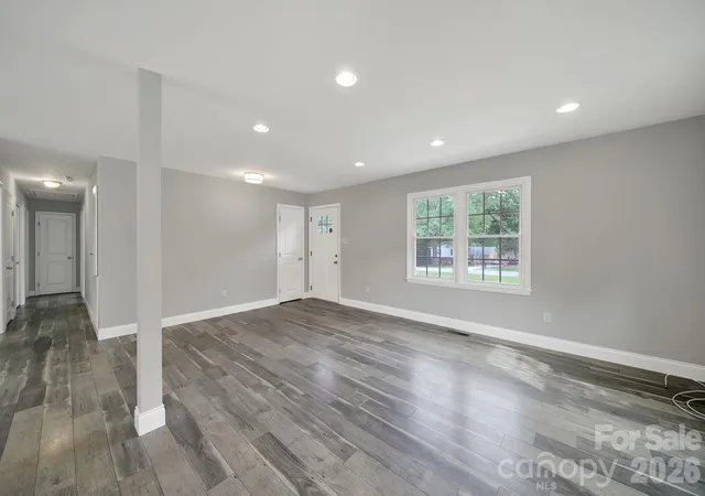 Photo 3 of Single family home for sale at 1200 Vickie Ln, Matthews, NC 28104 | MLS# 4423323 | Listing updated on 2026-10-12