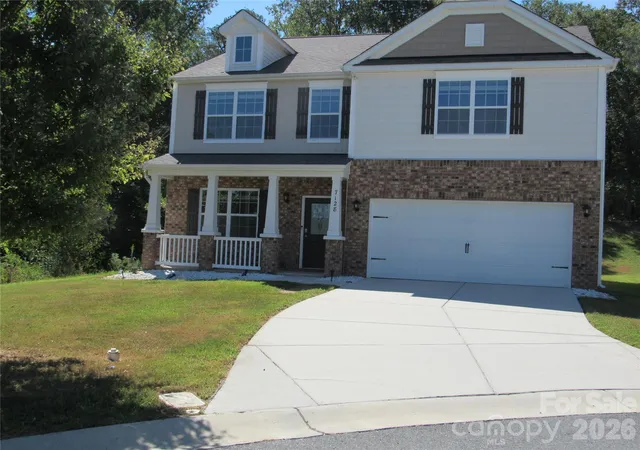 Photo 2 of Single family home for sale at 7128 Bandera Dr, Charlotte, NC 28214 | MLS# 4423344 | Listing updated on 2026-09-15