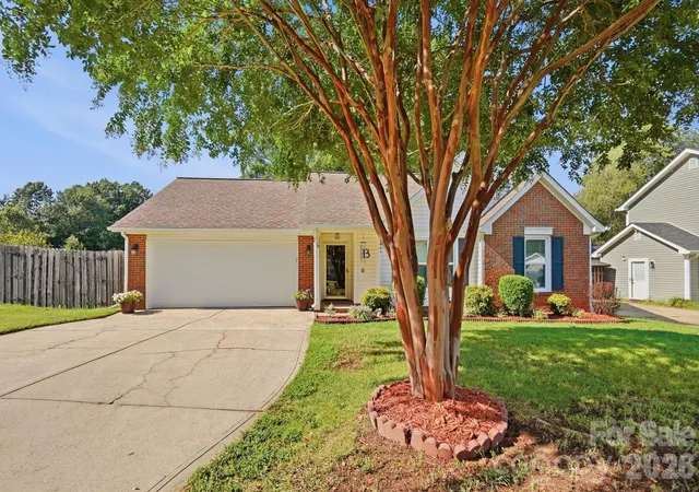 Photo 1 of Single family home for sale at 7601 Gillman Ct, Charlotte, NC 28269 | MLS# 4423349 | Listing updated on 2026-10-08