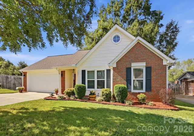 Photo 2 of Single family home for sale at 7601 Gillman Ct, Charlotte, NC 28269 | MLS# 4423349 | Listing updated on 2026-10-08