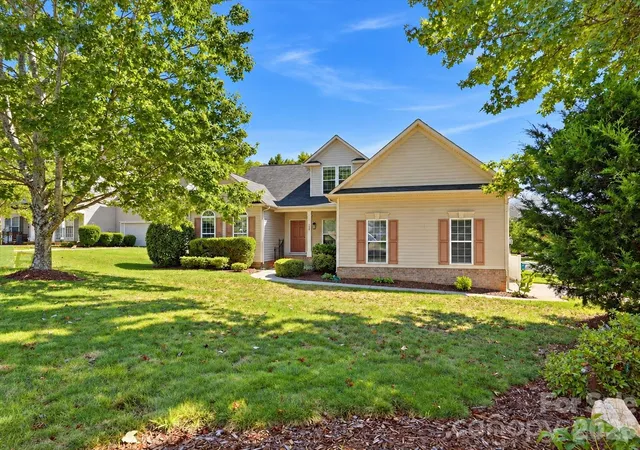 Photo 1 of Sale Pending at 309 Chorus Rd, Fort Mill, SC 29715 | MLS# 4423353 | Listing updated on 2026-10-08