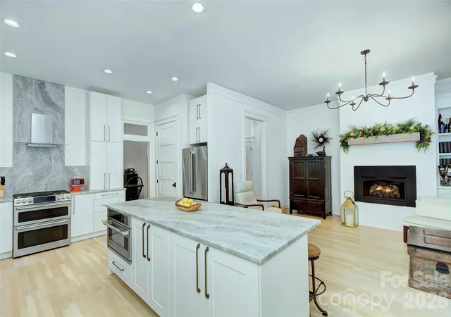 Photo 3 of Single family home for sale at 2561 Lower Assembly Dr, Fort Mill, SC 29708 | MLS# 4423354 | Listing updated on 2026-10-17