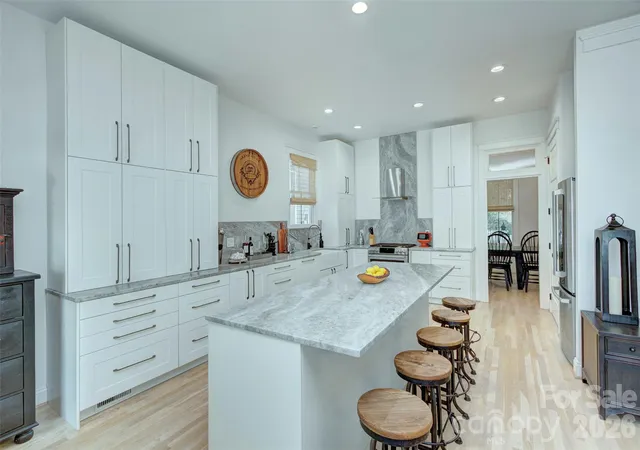 Photo 4 of Single family home for sale at 2561 Lower Assembly Dr, Fort Mill, SC 29708 | MLS# 4423354 | Listing updated on 2026-10-17