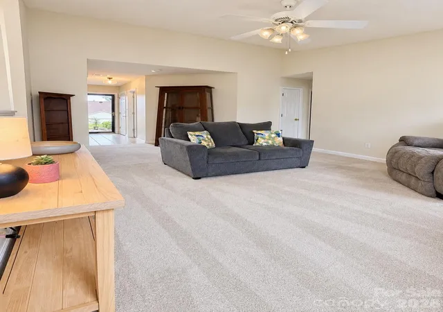 Photo 3 of Single family home for sale at 1980 8th Street Ln Se, Hickory, NC 28602 | MLS# 4423356 | Listing updated on 2026-10-06