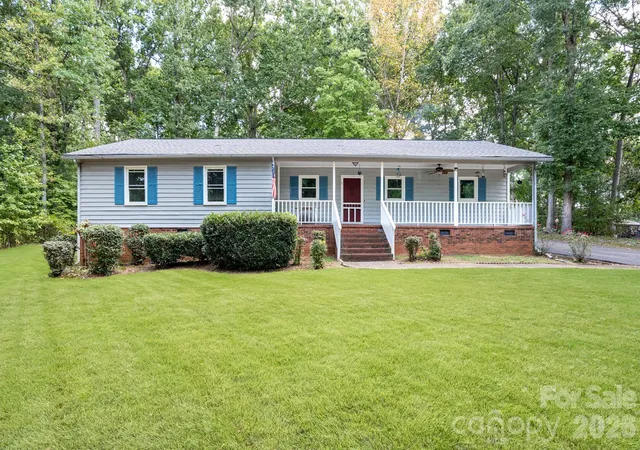 Single family home for sale at 1732 Forest Lake Dr, Rock Hill, SC 29732 | MLS# 4423359