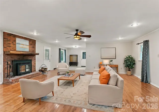 Photo 2 of Single family home for sale at 1732 Forest Lake Dr, Rock Hill, SC 29732 | MLS# 4423359 | Listing updated on 2026-09-13