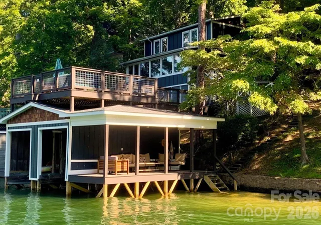 Single family home for sale at 138 Hummingbird Cvs, Lake Lure, NC 28746 | MLS# 4423376