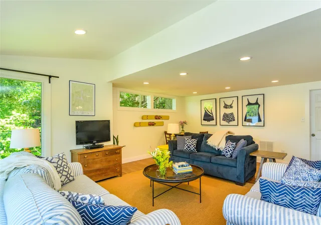 Photo 3 of Single family home for sale at 138 Hummingbird Cvs, Lake Lure, NC 28746 | MLS# 4423376 | Listing updated on 2026-10-05