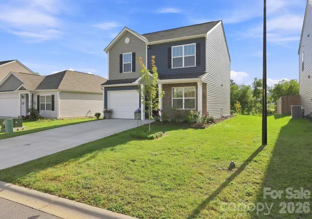 Photo 2 of Single family home for sale at 16 Madelyn Dr, Clyde, NC 28721 | MLS# 4423396 | Listing updated on 2026-09-12