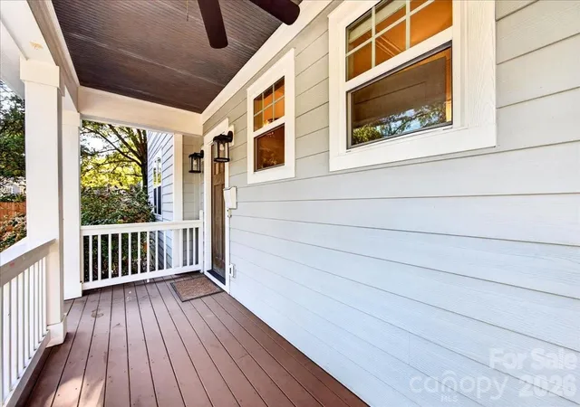 Photo 4 of Single family home for sale at 701 Seldon Dr, Charlotte, NC 28216 | MLS# 4423405 | Listing updated on 2026-09-19