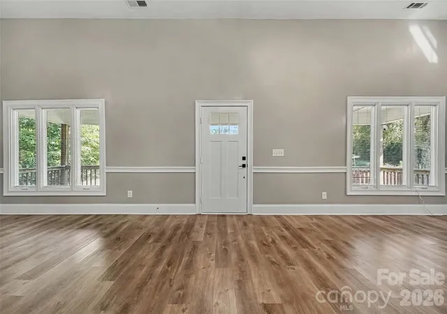 Photo 3 of Single family home for sale at 703 N Enochville Ave, Kannapolis, NC 28081 | MLS# 4423409 | Listing updated on 2026-09-23