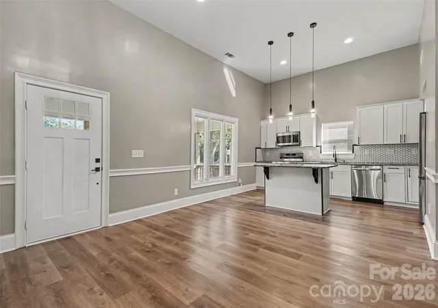 Photo 4 of Single family home for sale at 703 N Enochville Ave, Kannapolis, NC 28081 | MLS# 4423409 | Listing updated on 2026-09-23