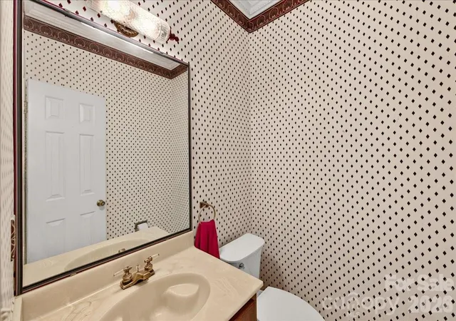 Photo 4 of Single family home for sale at 14300 Youngblood Rd, Charlotte, NC 28278 | MLS# 4423411 | Listing updated on 2026-09-25