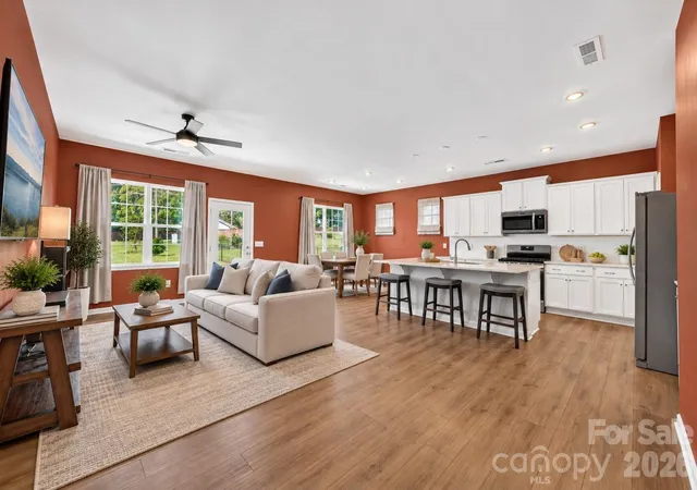 Photo 3 of Single family home for sale at 156 White Apple Way, Statesville, NC 28625 | MLS# 4423420 | Listing updated on 2026-10-03