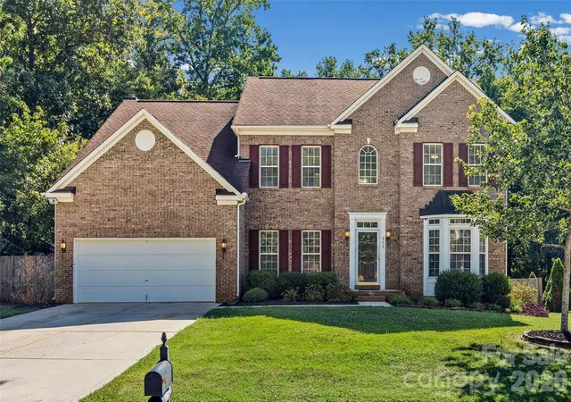 Photo 1 of Single family home for sale at 115 Doby Crk Ct, Fort Mill, SC 29715 | MLS# 4423429 | Listing updated on 2026-09-22