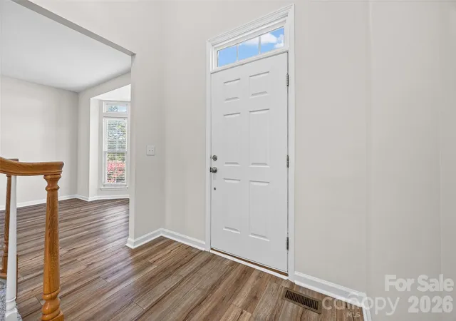 Photo 3 of Single family home for sale at 115 Doby Crk Ct, Fort Mill, SC 29715 | MLS# 4423429 | Listing updated on 2026-09-22