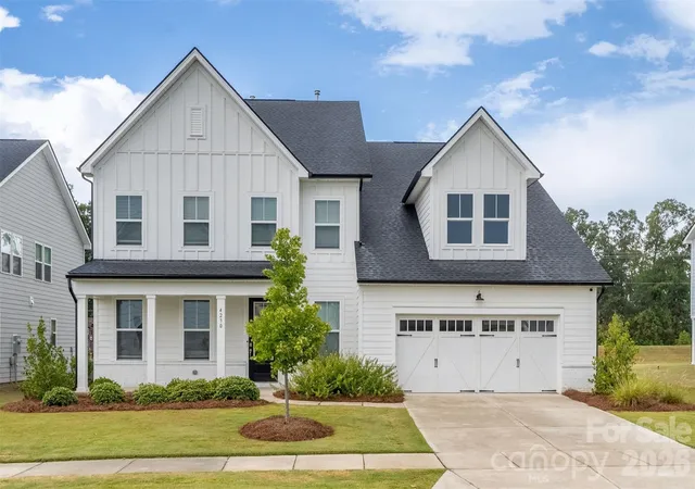 Photo 1 of Single family home for sale at 4230 Tournette Dr, Fort Mill, SC 29707 | MLS# 4423443 | Listing updated on 2026-10-04