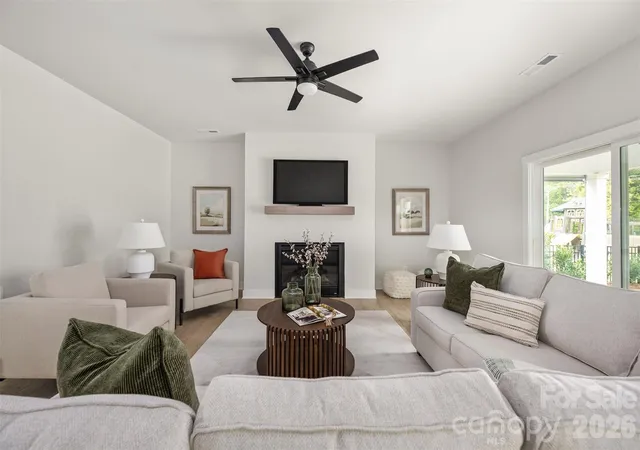 Photo 3 of Single family home for sale at 4230 Tournette Dr, Fort Mill, SC 29707 | MLS# 4423443 | Listing updated on 2026-10-04