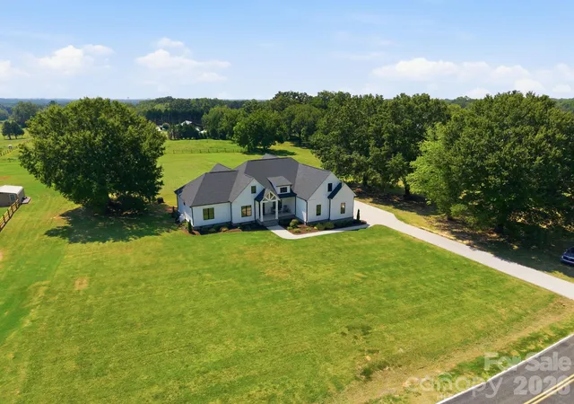 Photo 2 of Single family home for sale at 720 Trexler Loop, Salisbury, NC 28144 | MLS# 4423451 | Listing updated on 2026-09-13