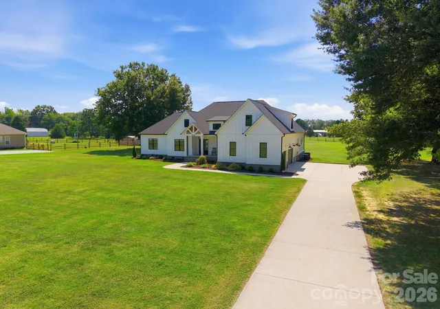 Photo 4 of Single family home for sale at 720 Trexler Loop, Salisbury, NC 28144 | MLS# 4423451 | Listing updated on 2026-09-13
