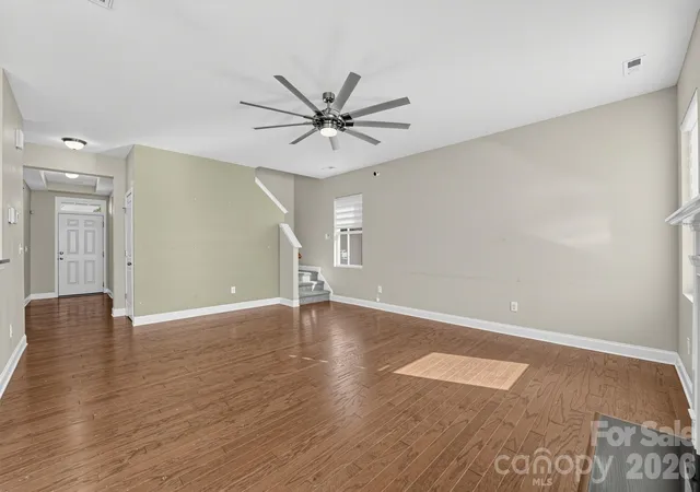 Photo 3 of Single family home for sale at 284 Oakbourne Ln, Rock Hill, SC 29732 | MLS# 4423457 | Listing updated on 2026-10-16