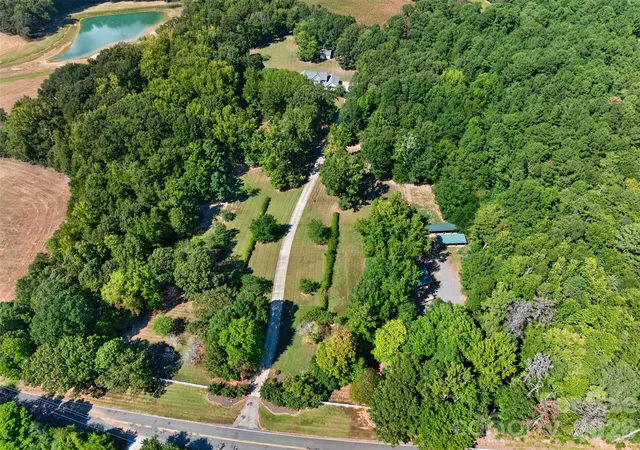 Photo 2 of Single family home for sale at 4043 Thompson Rd, Lancaster, SC 29720 | MLS# 4423460 | Listing updated on 2026-10-02