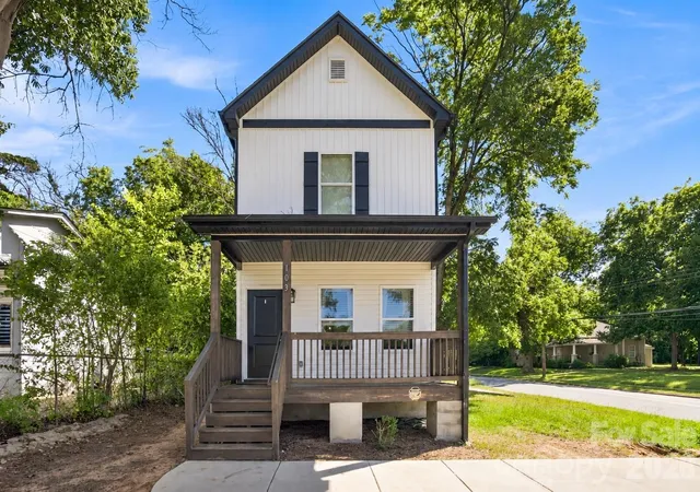 Photo 1 of Single family home for sale at 103 Pleasant Hl St, Lancaster, SC 29720 | MLS# 4423465 | Listing updated on 2026-10-12