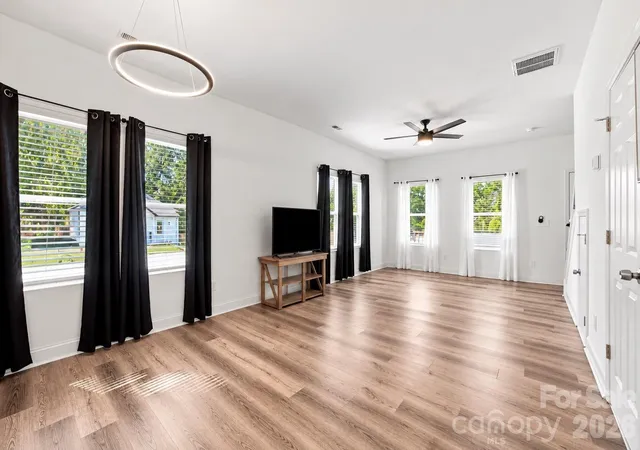 Photo 4 of Single family home for sale at 103 Pleasant Hl St, Lancaster, SC 29720 | MLS# 4423465 | Listing updated on 2026-10-12