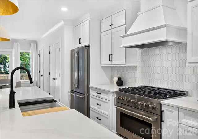 Photo 4 of Townhouse for sale at 1506 Sumter Ave, Charlotte, NC 28208 | MLS# 4423467 | Listing updated on 2026-10-28