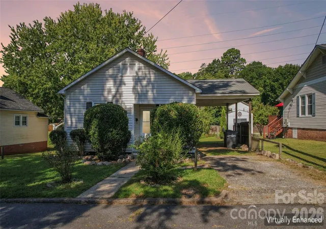 Photo 1 of Single family home for sale at 402 York Ave, Kannapolis, NC 28083 | MLS# 4423483 | Listing updated on 2026-09-13
