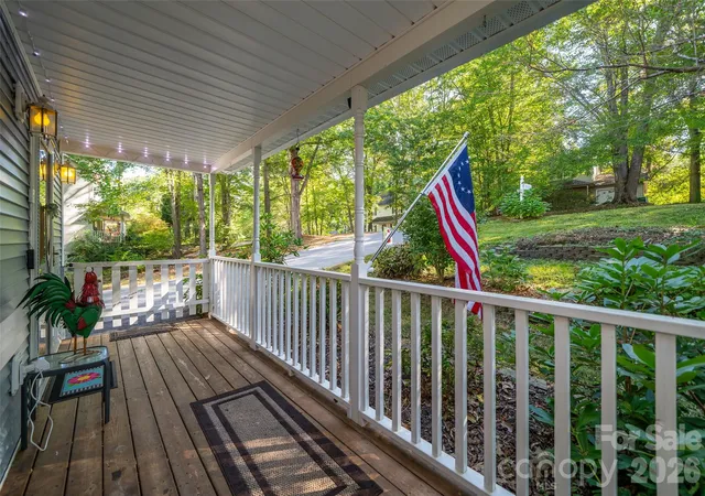 Photo 3 of Single family home for sale at 18 Friendly Way, Asheville, NC 28806 | MLS# 4423504 | Listing updated on 2026-10-08