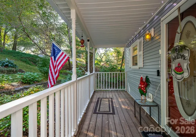 Photo 4 of Single family home for sale at 18 Friendly Way, Asheville, NC 28806 | MLS# 4423504 | Listing updated on 2026-10-08