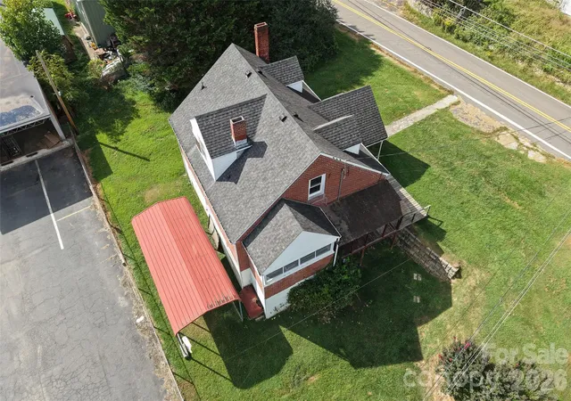 Photo 3 of Single family home for sale at 164 N Mitchell Ave, Bakersville, NC 28705 | MLS# 4423512 | Listing updated on 2026-09-18