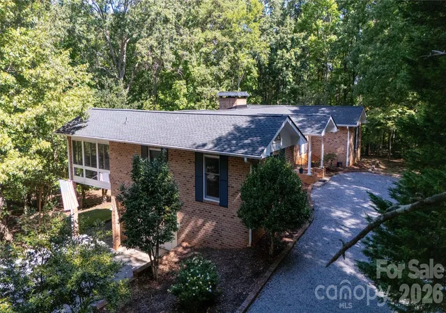 Photo 1 of Single family home for sale at 1137 Mountain Laurel Dr, Columbus, NC 28722 | MLS# 4423515 | Listing updated on 2026-09-12
