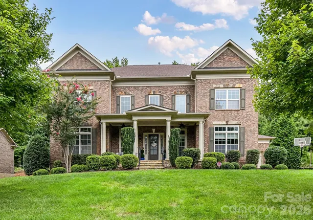 Photo 1 of Single family home for sale at 16056 Reynolds Dr, Fort Mill, SC 29707 | MLS# 4423520 | Listing updated on 2026-10-07