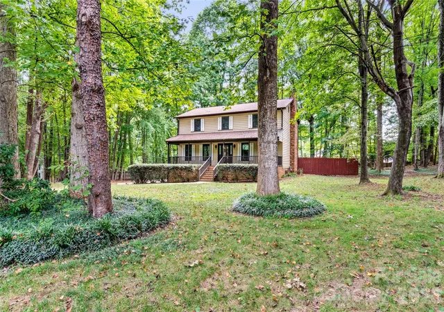 Photo 2 of Single family home for sale at 499 Reigate Dr, Kernersville, NC 27284 | MLS# 4423526 | Listing updated on 2026-09-25