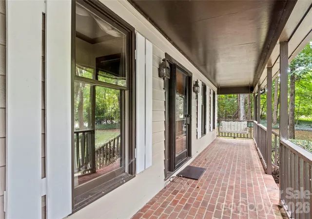 Photo 3 of Single family home for sale at 499 Reigate Dr, Kernersville, NC 27284 | MLS# 4423526 | Listing updated on 2026-09-25