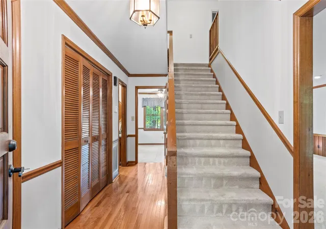 Photo 3 of Single family home for sale at 499 Reigate Dr, Kernersville, NC 27284 | MLS# 4423526 | Listing updated on 2026-09-25