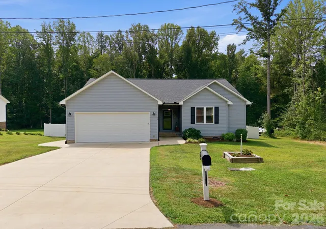 Single family home for sale at 218 S Cleo Ave, Salisbury, NC 28146 | MLS# 4423536 | Listing updated on 2026-09-12