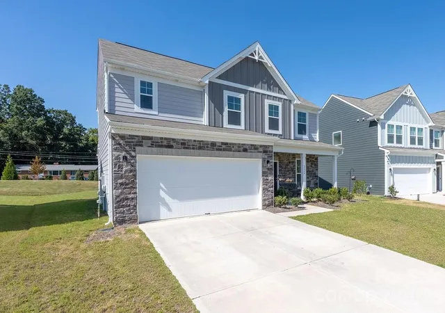 Photo 2 of Single family home for sale at 2624 Clipper Ct Nw, Concord, NC 28027 | MLS# 4423548 | Listing updated on 2026-09-20
