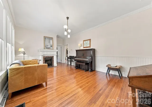 Photo 4 of Sale Pending at 364 6th Street NW, Hickory, NC 28601 | MLS# 4423550 | Listing updated on 2026-09-19