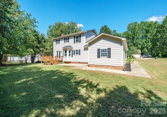 Photo 2 of Single family home for sale at 4336 Hickory Holw Rd, Gastonia, NC 28056 | MLS# 4423577 | Listing updated on 2026-09-30
