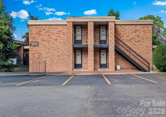 Photo 1 of Condo for sale at 1805 S Hawthorne Rd, Winston Salem, NC 27103 | MLS# 4423582 | Listing updated on 2026-09-13