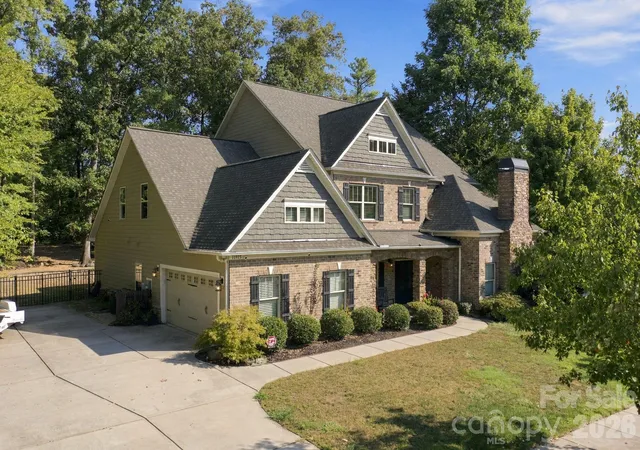 Photo 2 of Single family home for sale at 11915 Red Sorrell Ln, Huntersville, NC 28078 | MLS# 4423597 | Listing updated on 2026-10-04