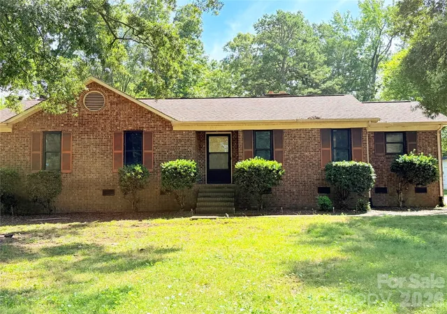 Photo 1 of Single family home for sale at 304 Plaza Dr, Harrisburg, NC 28075 | MLS# 4423605 | Listing updated on 2026-09-28