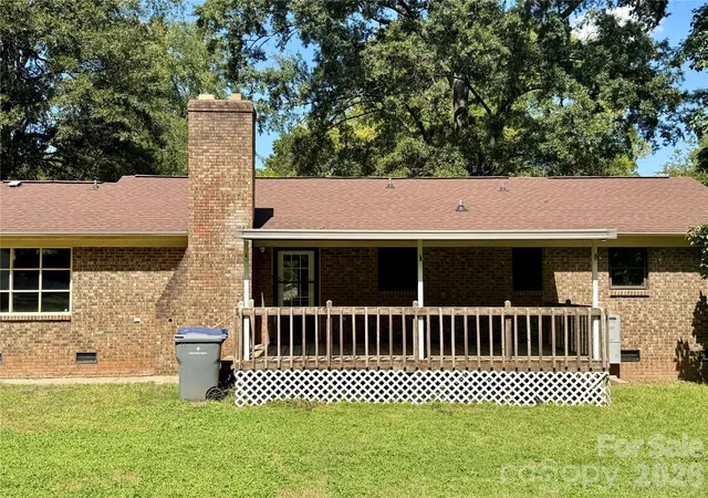 Photo 3 of Single family home for sale at 304 Plaza Dr, Harrisburg, NC 28075 | MLS# 4423605 | Listing updated on 2026-09-28