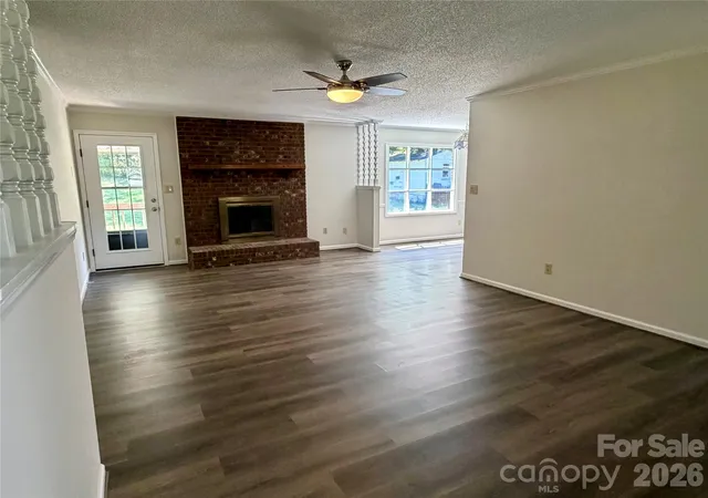 Photo 4 of Single family home for sale at 304 Plaza Dr, Harrisburg, NC 28075 | MLS# 4423605 | Listing updated on 2026-09-28