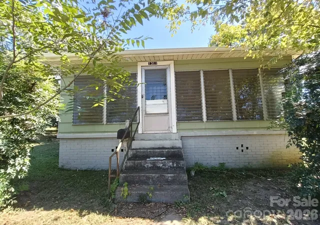 Photo 1 of Single family home for sale at 1311 Dekalb St S, Shelby, NC 28152 | MLS# 4423613 | Listing updated on 2026-09-27