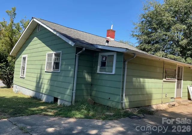 Photo 2 of Single family home for sale at 1311 Dekalb St S, Shelby, NC 28152 | MLS# 4423613 | Listing updated on 2026-09-27